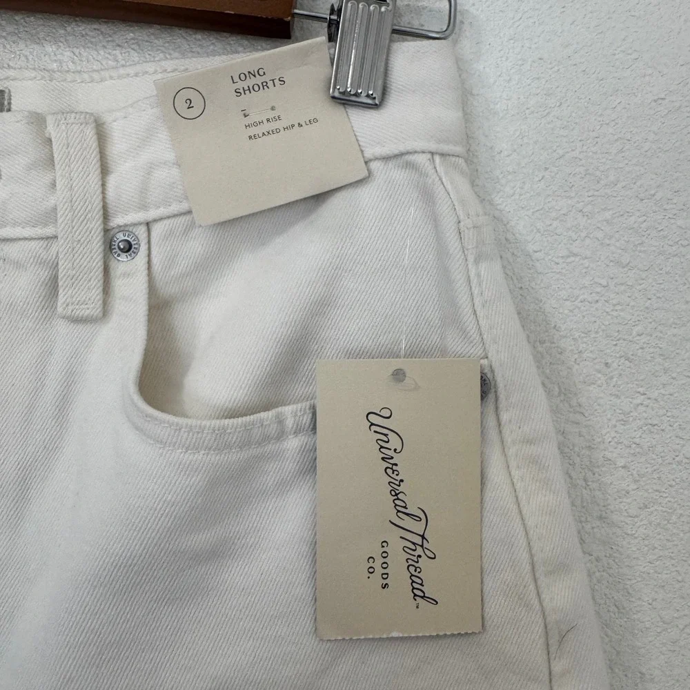 Universal Thread Womens High Rise Long Shorts Denim Size 2 NEW Off White Cream
